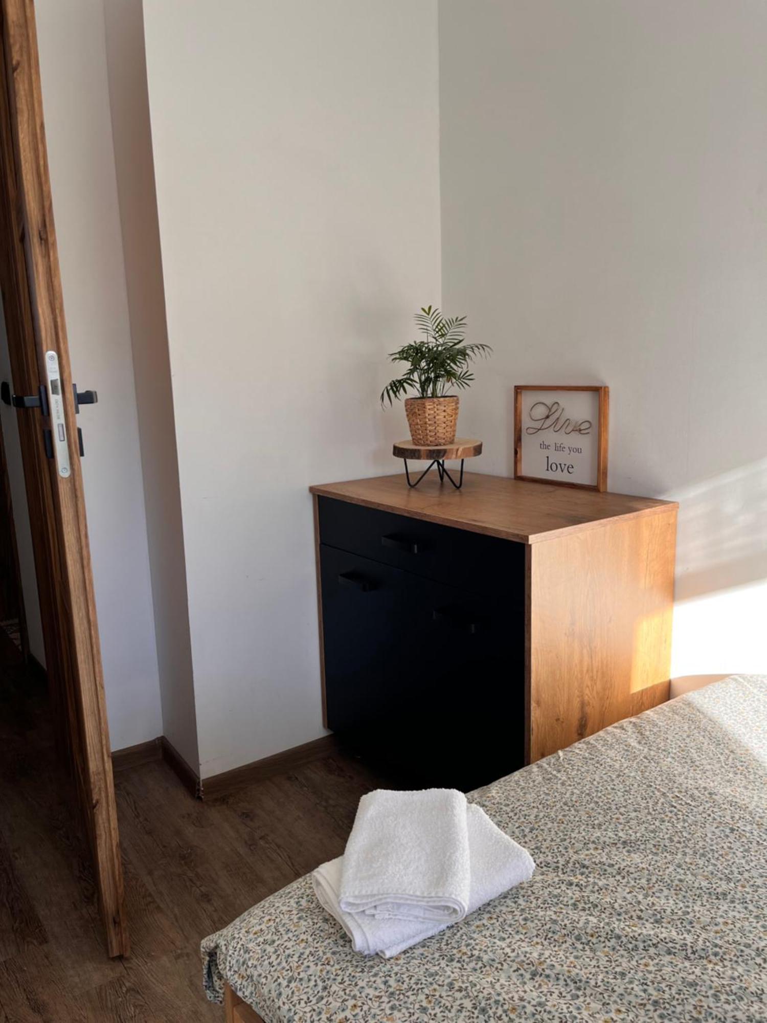 Apartament Numer 1, Dwie Sypialnie Dwa Lozka Orzysz Exterior foto